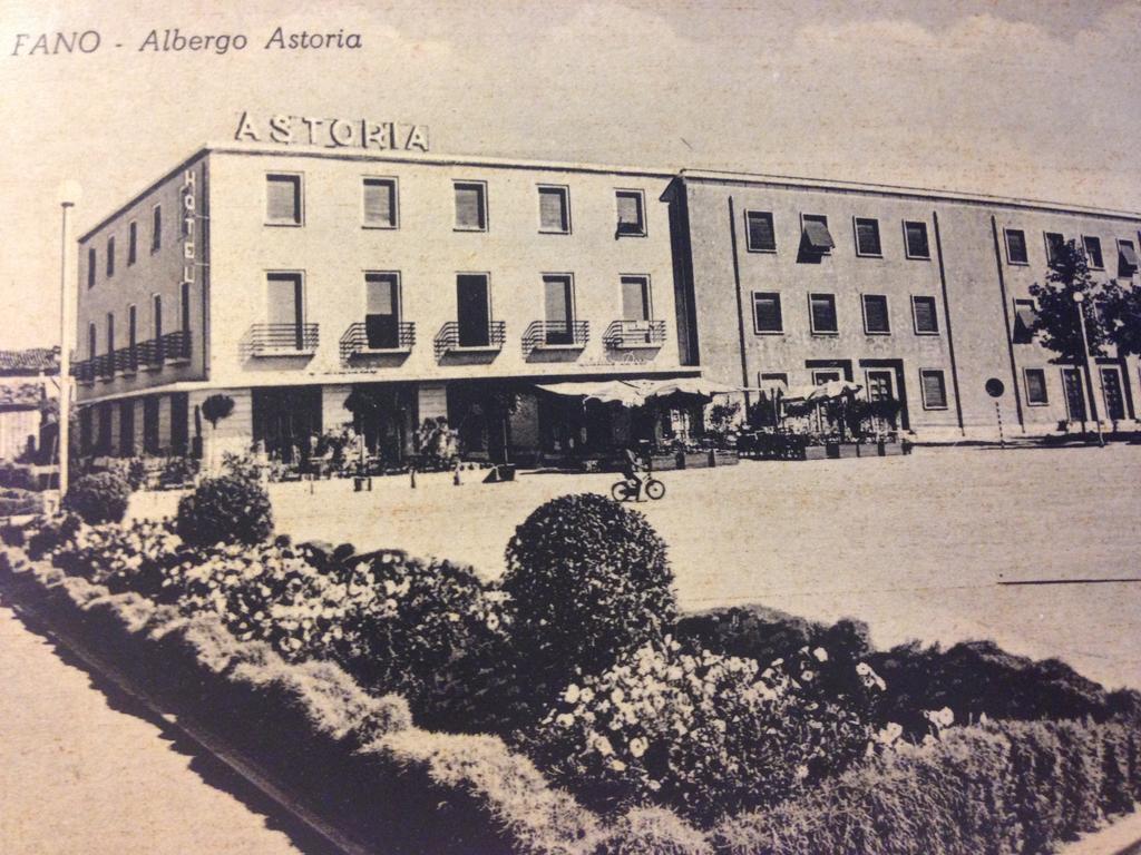 Astoria Hotel Pesaro Bagian luar foto